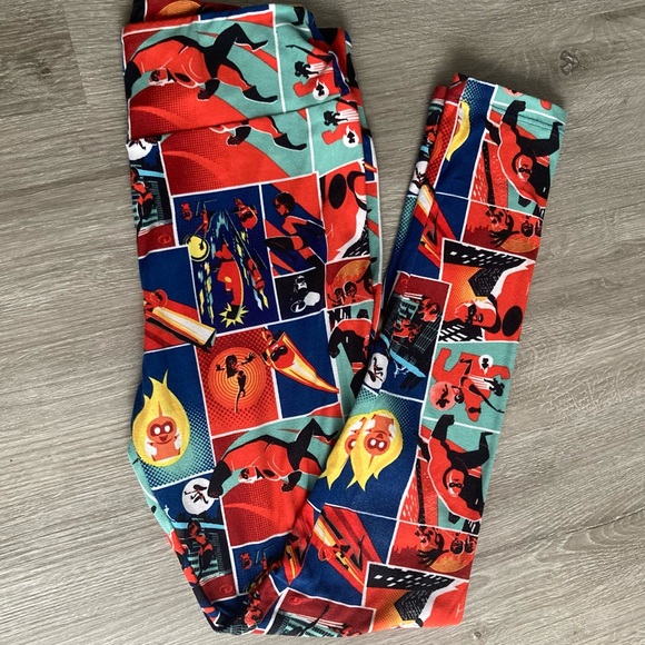 🦸🏻‍♀️ Disney Incredible Comic Book Lularoe OS Leggings - Picture 1 of 6